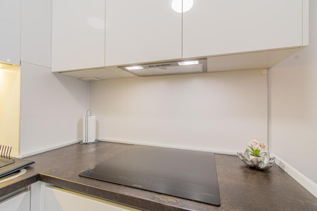 Flexible Selfcheckins 42 - Zagreb - Luxury - Garage Parking - Loggia - Brand New 아파트 외부 사진